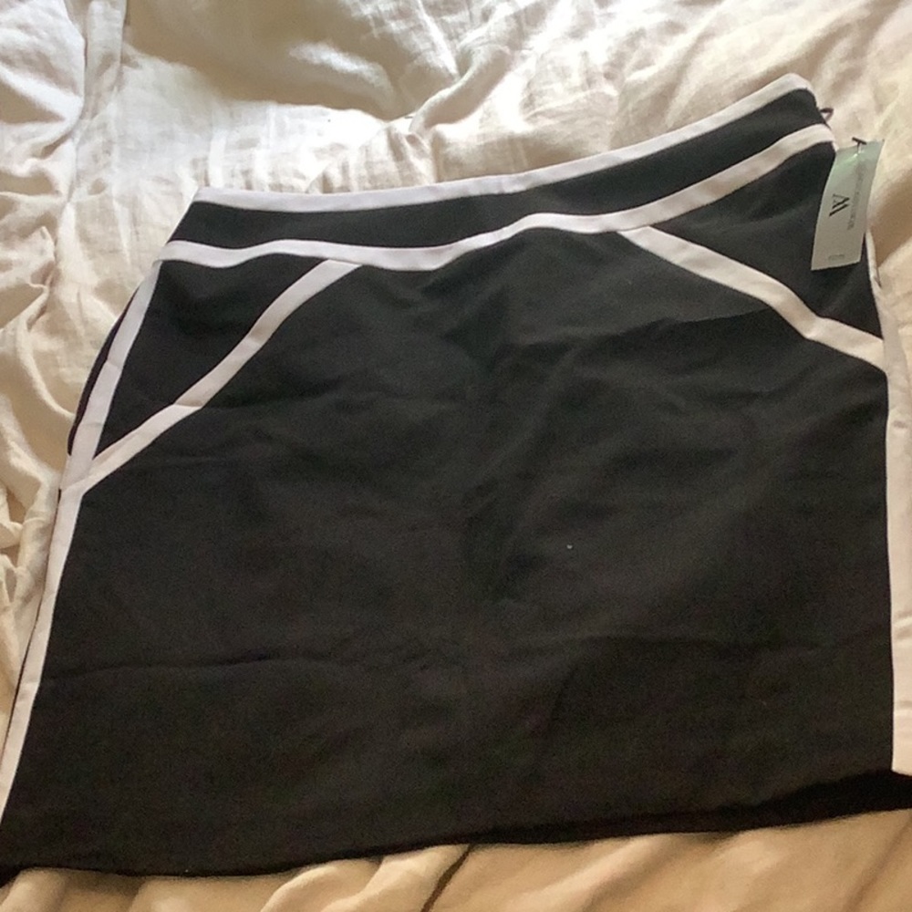 Black with white Worthington skirt